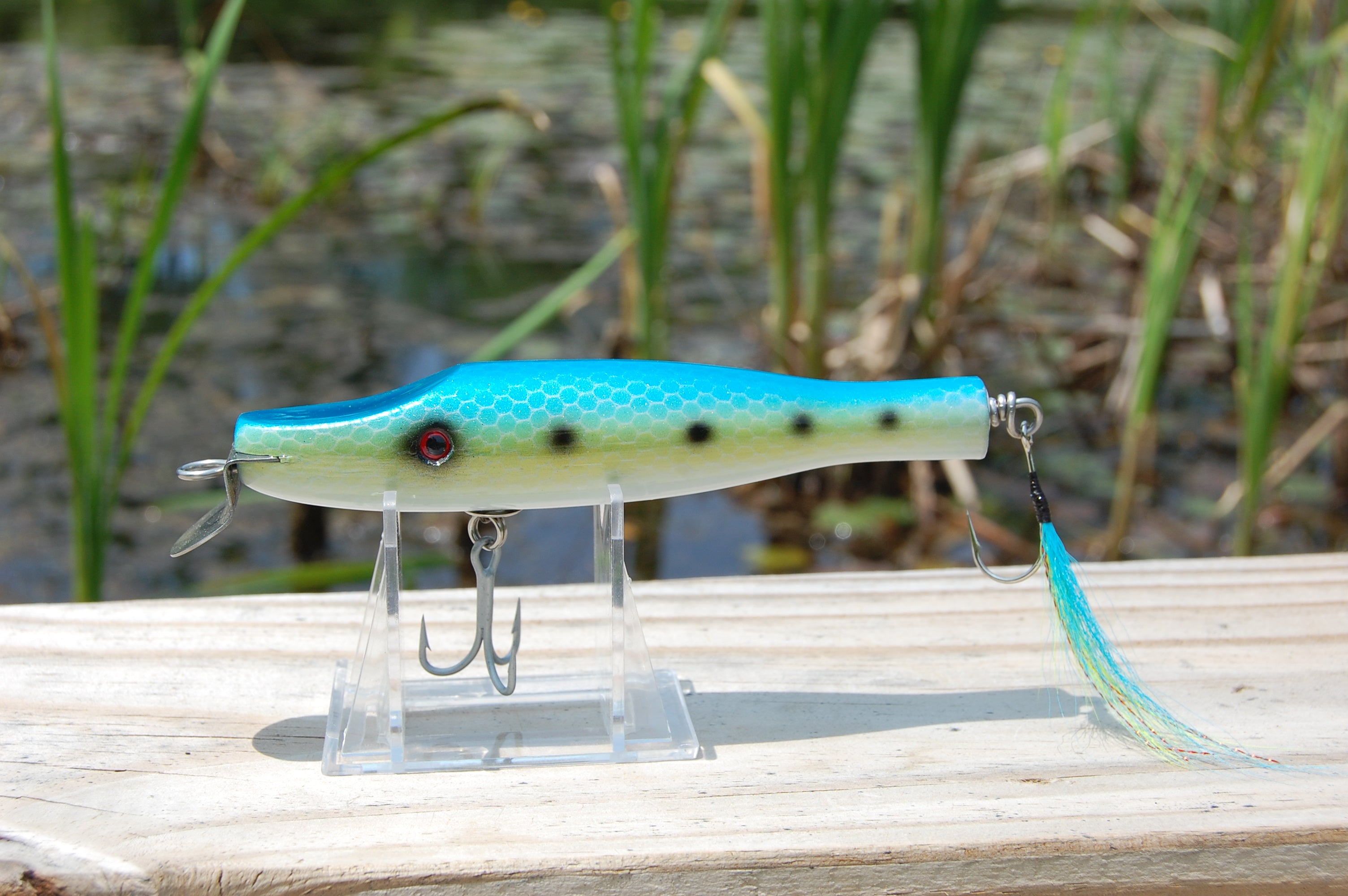 bass, largemouth, smallmouth, bass, pike, musky, freshwater, saltwater, metal lip, custom made, wood, cedar, green, yellow, scales